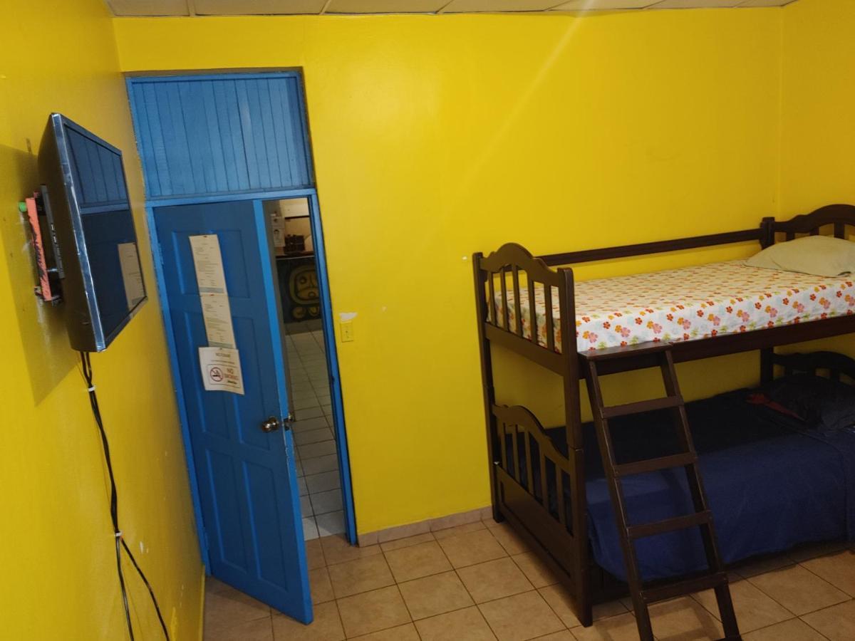 Hotel La Guacamayos La Ceiba Esterno foto