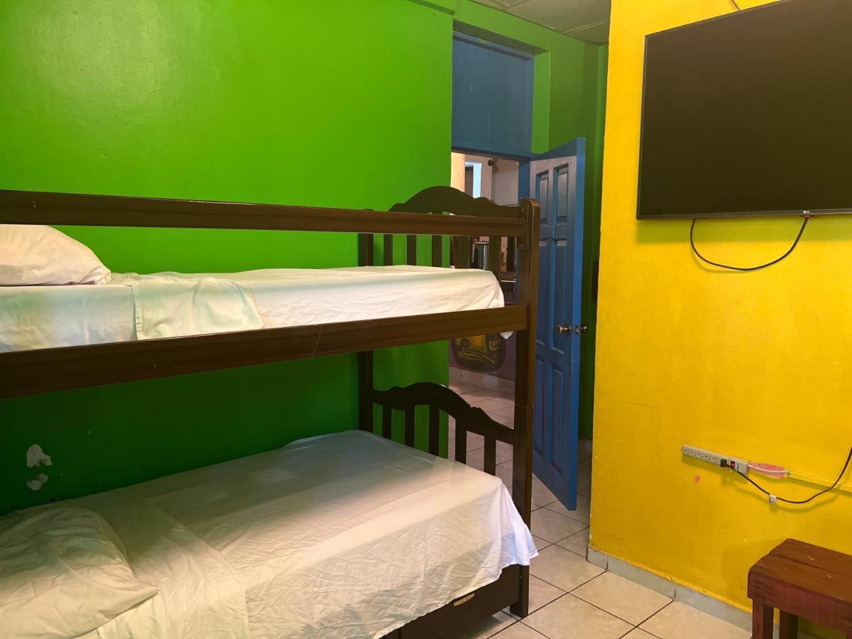 Hotel La Guacamayos La Ceiba Esterno foto