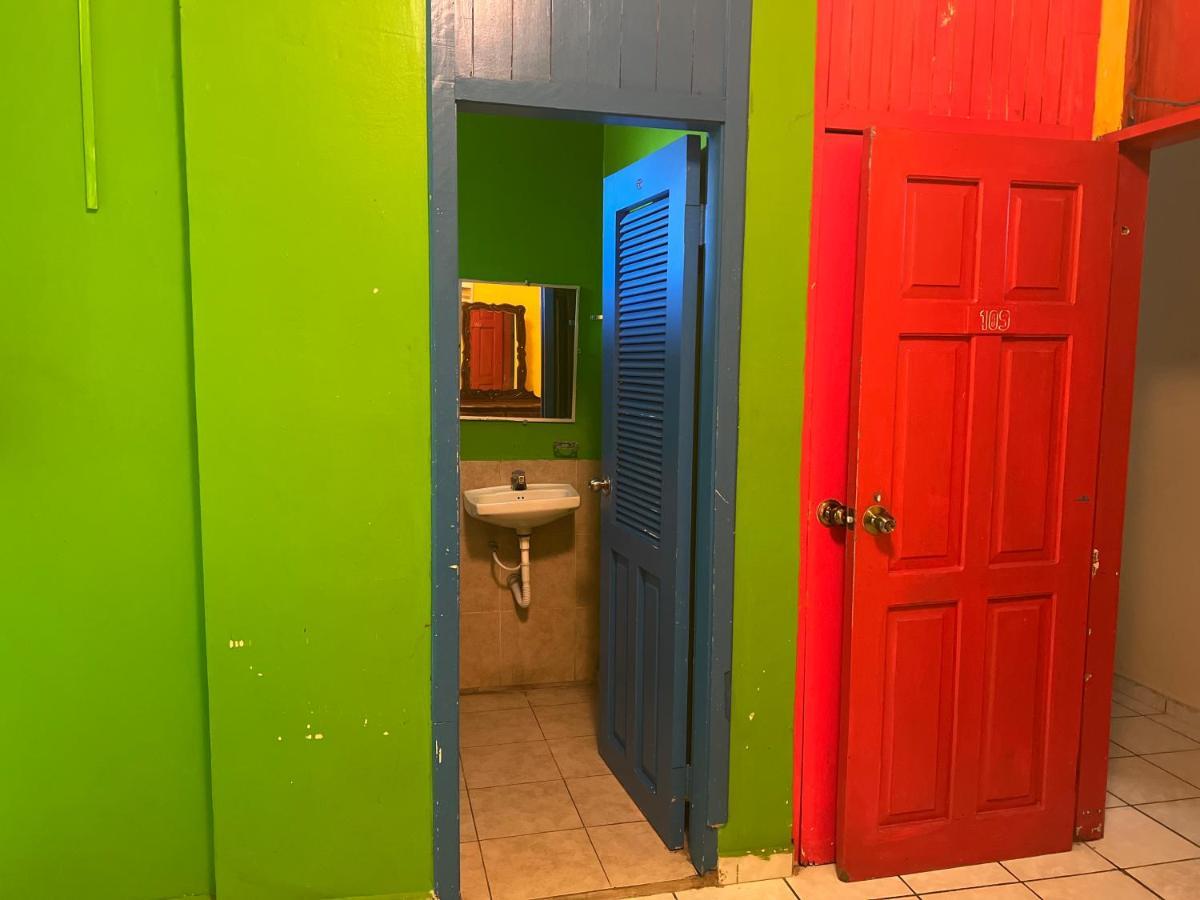 Hotel La Guacamayos La Ceiba Esterno foto